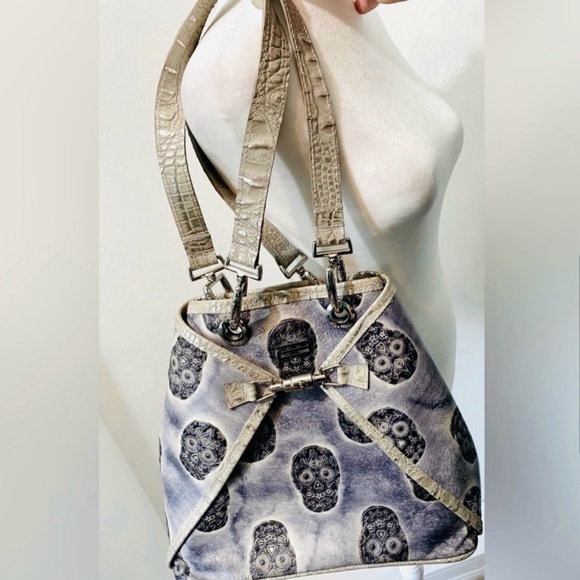 BSWANKY- Limited handmade black+gray sugar skull convertible leather bag. - Picture 3 of 11